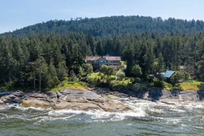 474 W Sticks Allison Road, Galiano Island, BC, Galiano Island — 5 bed single family residence for sale