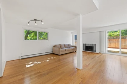 801 555 W 28th Street, North Vancouver, BC, North Vancouver — Townhouse for sale