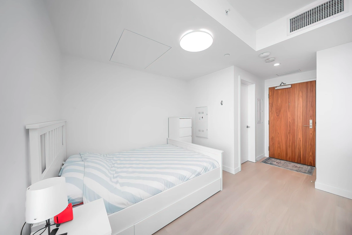 Walk-In Closet Photo of 2903 6537 Telford Avenue, Burnaby, BC