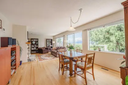 4789 Whitaker Road, Sechelt, BC, Sechelt — Single Family Residence for sale