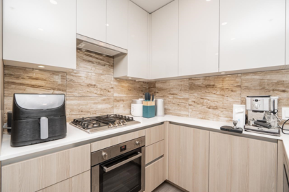 605 1888 Gilmore Avenue, Burnaby, BC, Burnaby — Apartment/Condo for sale