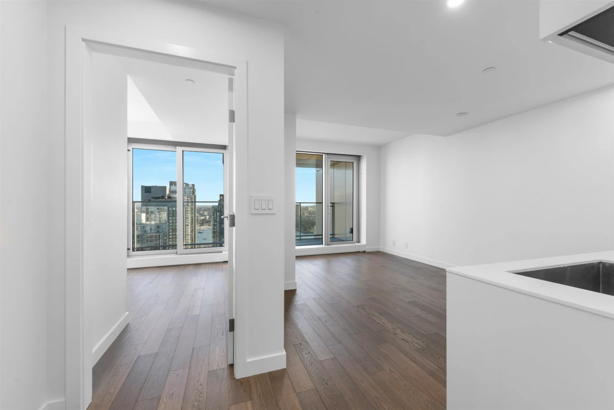 Kitchen Island Photo of 3209 1480 Howe Street, Vancouver, BC
