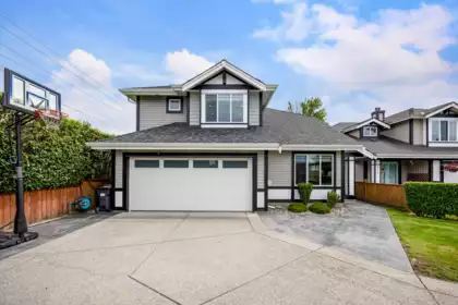 9476 203 Street, Langley, BC, Langley — Single Family Residence for sale