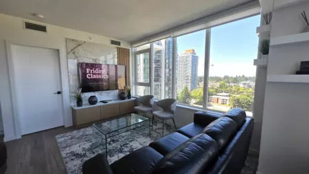 1602 10448 University Drive, Surrey, BC, Surrey — Apartment/Condo for sale