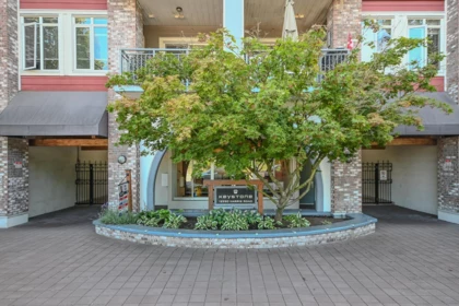 221 12350 Harris Road, Pitt Meadows, BC, Pitt Meadows — Apartment/Condo for sale