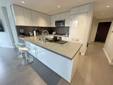 606 3093 Windsor Gate, Coquitlam, BC
