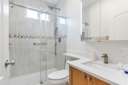Basement Recreation Room Photo of 16488 104a Avenue, Surrey, BC