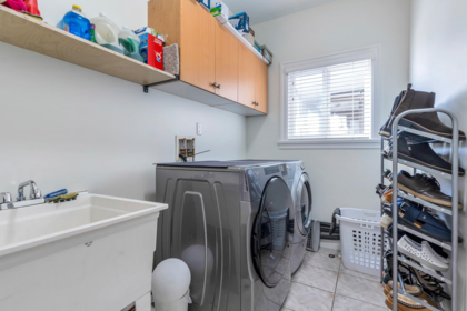Mudroom Photo of 16488 104a Avenue, Surrey, BC