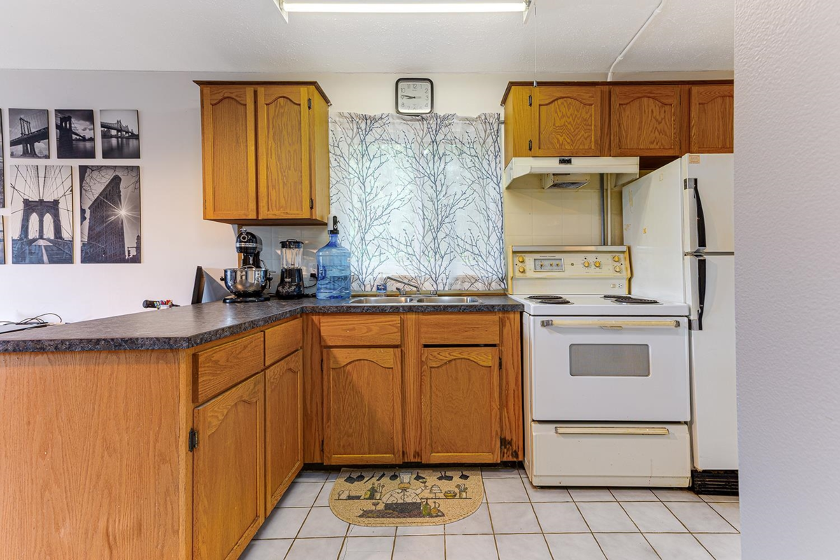 Front Yard Photo of 1951 Austin Avenue, Coquitlam, BC