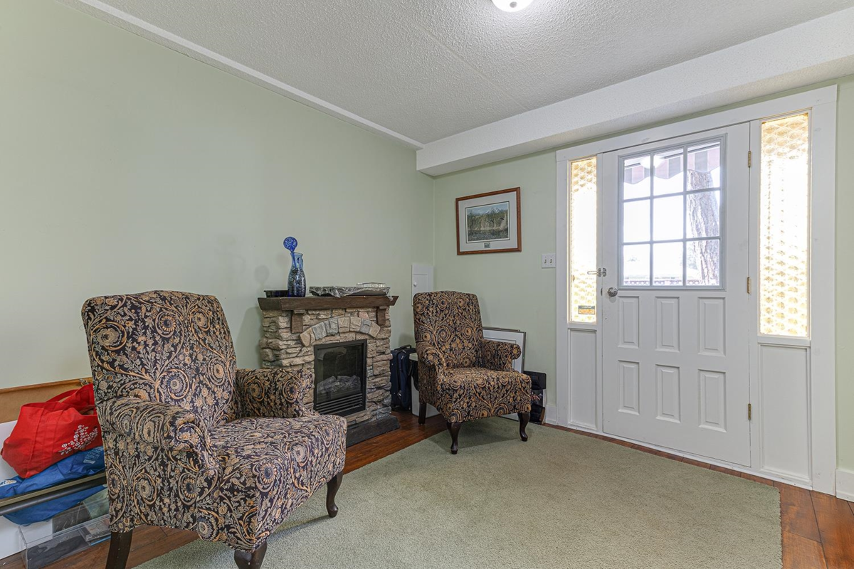 Staircase Photo of 1951 Austin Avenue, Coquitlam, BC