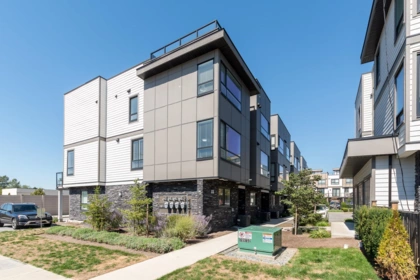 1 19631 55a Avenue, Langley, BC, Langley City — 2 bed townhouse for sale