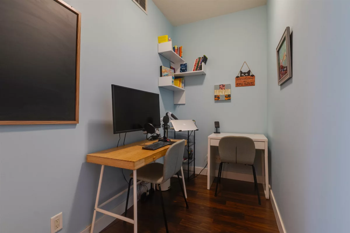 Garage Interior Photo of 508 168 E Esplanade, North Vancouver, BC