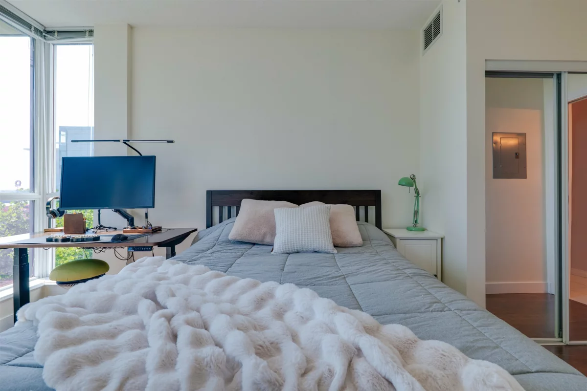 Loft / Bonus Room Photo of 508 168 E Esplanade, North Vancouver, BC