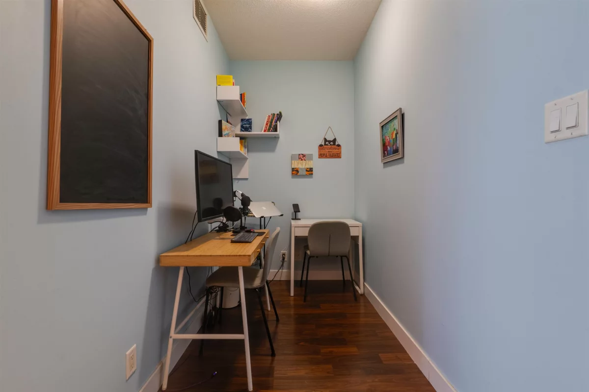 Staircase Photo of 508 168 E Esplanade, North Vancouver, BC