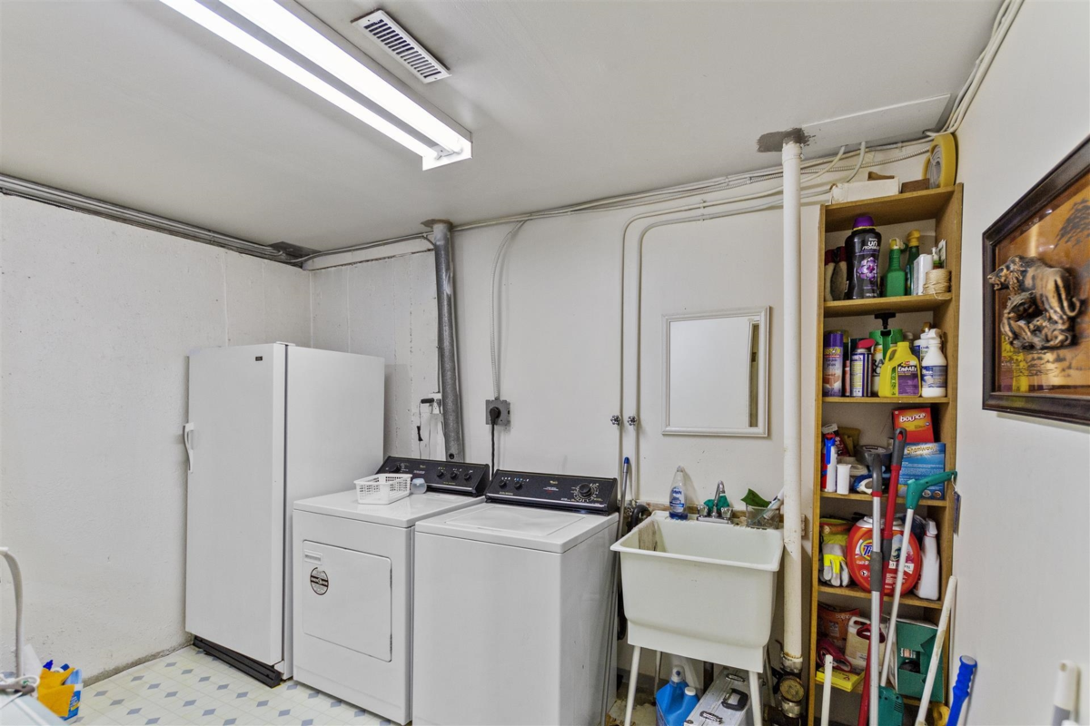 Laundry Room Photo of 34 5330 Broadway, Burnaby, BC