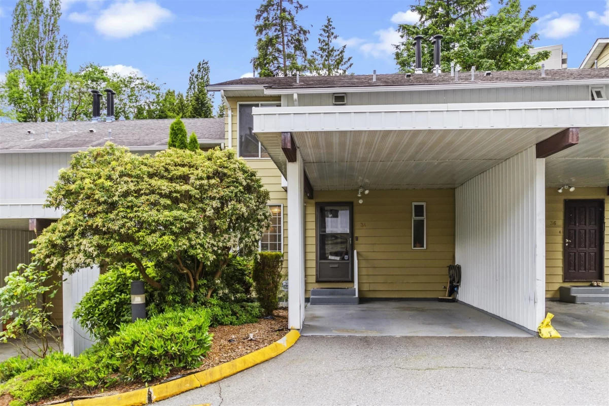 Living Room Photo of 34 5330 Broadway, Burnaby, BC