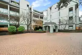 416 2915 Glen Drive, Coquitlam, BC