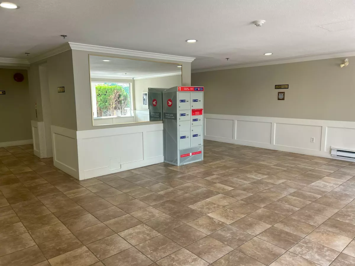 Family Room Photo of 111 2130 Mckenzie Road, Abbotsford, BC