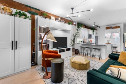 205 2556 E Hastings Street, Vancouver, BC, Vancouver — Apartment/Condo for sale