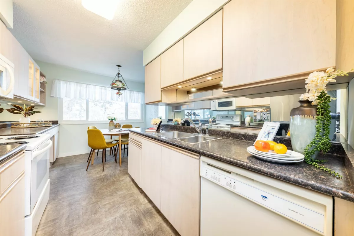 Family Room Photo of 71 11491 7th Avenue, Richmond, BC