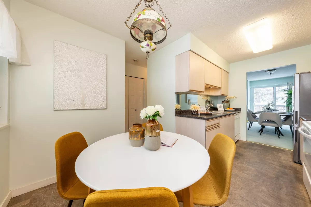 Walk-In Closet Photo of 71 11491 7th Avenue, Richmond, BC