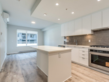 209 625 Cottonwood Avenue, Coquitlam, BC, Coquitlam — Apartment/Condo for sale