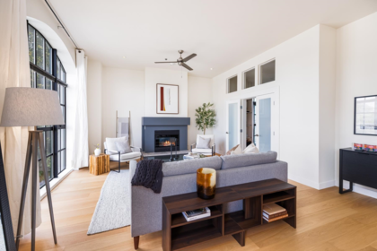 202 4590 Earles Street, Vancouver, BC, Vancouver — Apartment/Condo for sale