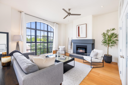 202 4590 Earles Street, Vancouver, BC, Vancouver — Apartment/Condo for sale