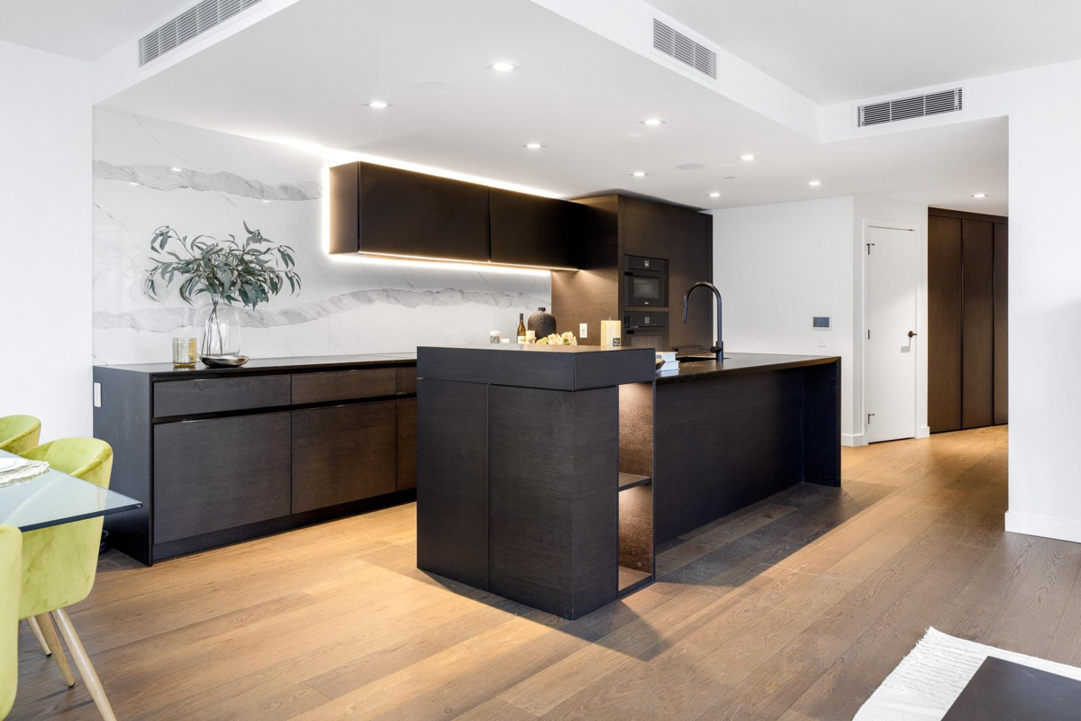 Kitchen Island Photo of 1201 620 Cardero Street, Vancouver, BC