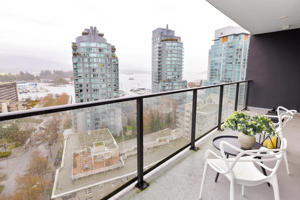 Laundry Room Photo of 1201 620 Cardero Street, Vancouver, BC