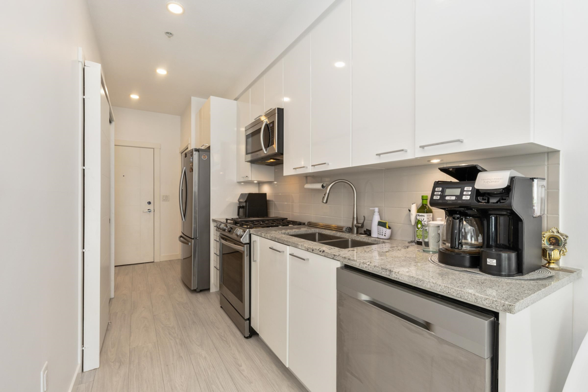 Kitchen Island Photo of 106 2356 Welcher Avenue, Port Coquitlam, BC