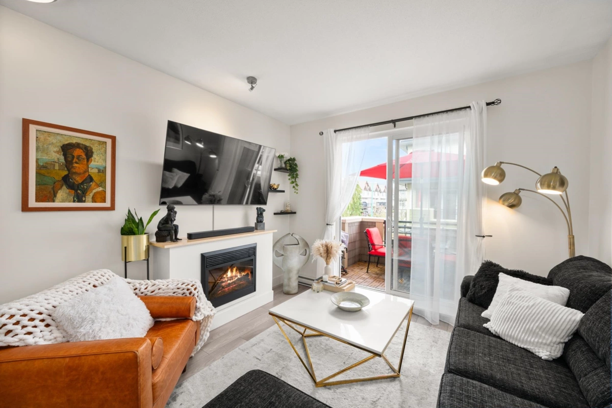 Breakfast Nook Photo of 26 19477 72a Avenue, Surrey, BC