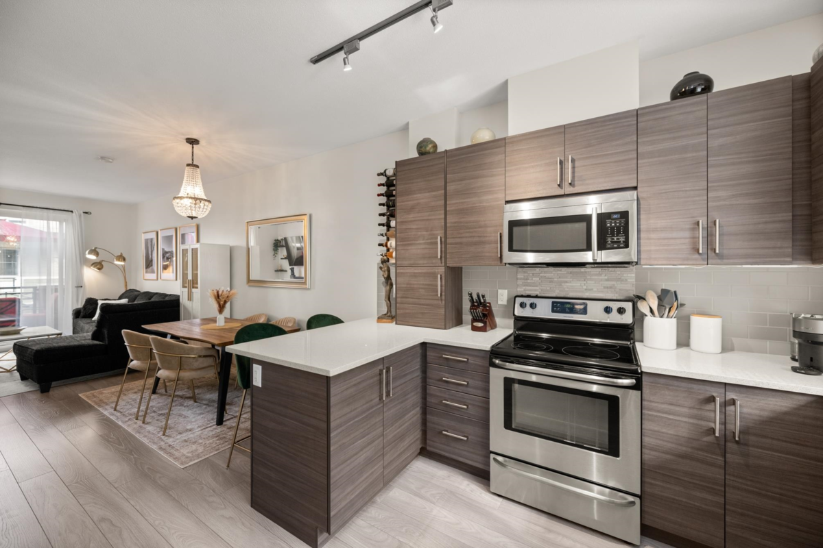 Family Room Photo of 26 19477 72a Avenue, Surrey, BC