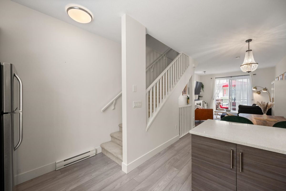 Kitchen Island Photo of 26 19477 72a Avenue, Surrey, BC