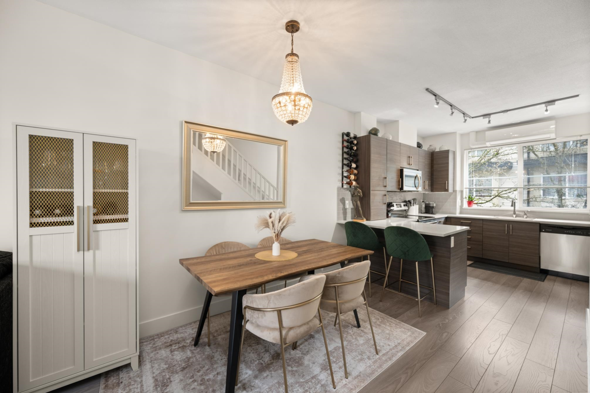 Kitchen Photo of 26 19477 72a Avenue, Surrey, BC