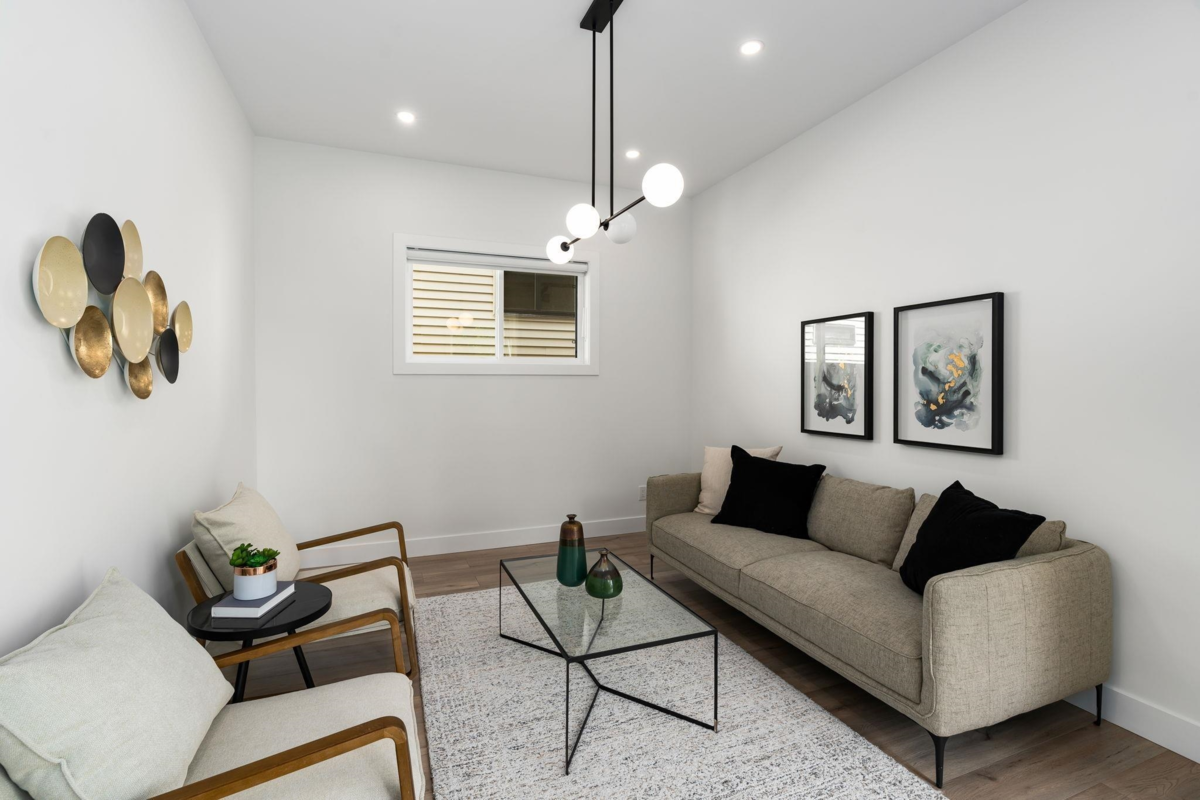 Breakfast Nook Photo of 21050 72 Avenue, Langley, BC