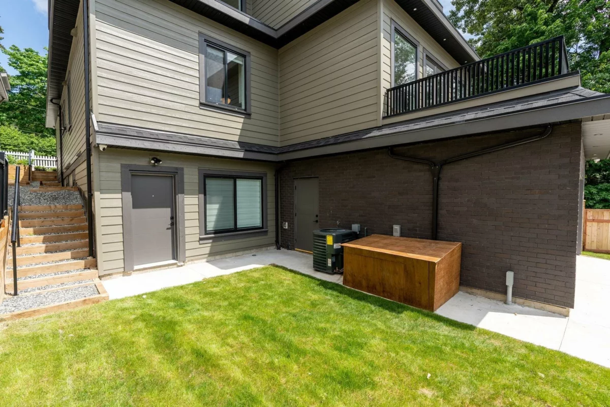 Hallway Photo of 21050 72 Avenue, Langley, BC