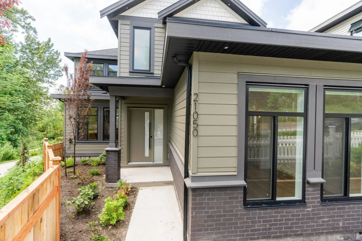 Mudroom Photo of 21050 72 Avenue, Langley, BC