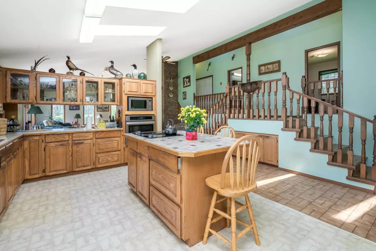 Garage Interior Photo of 24548 21b Avenue, Langley, BC