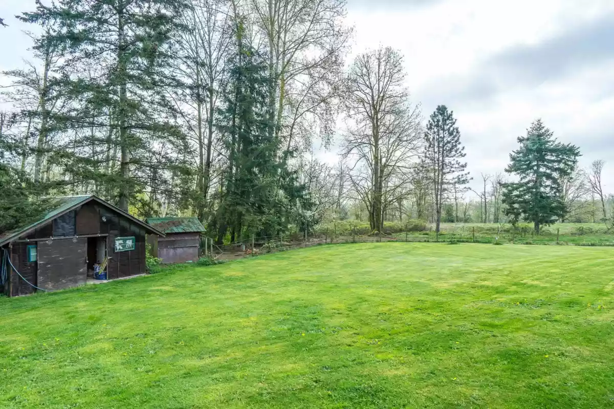 Kitchen Island Photo of 24548 21b Avenue, Langley, BC