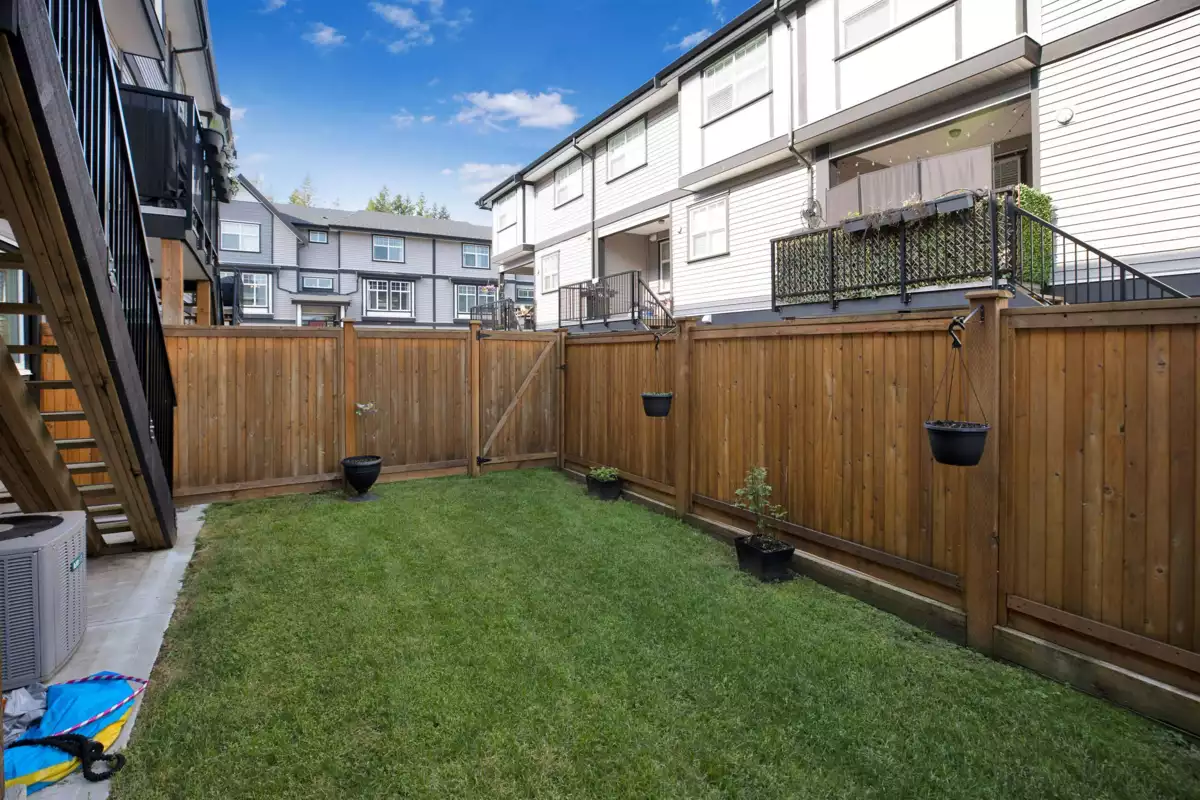Kitchen Photo of 25 7740 Grand Street, Mission, BC