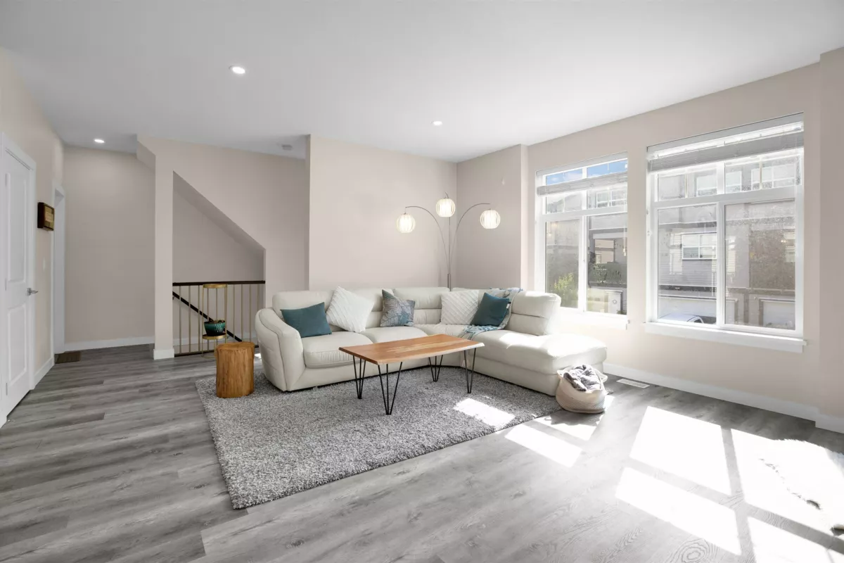 Living Room Photo of 25 7740 Grand Street, Mission, BC