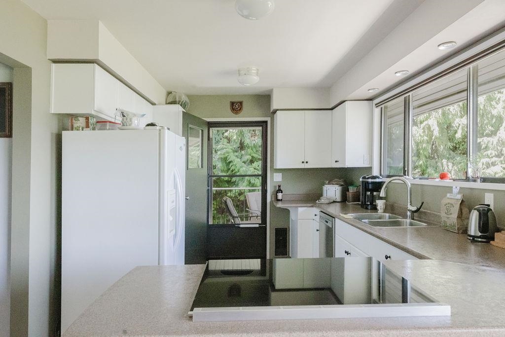 Bedroom 3 Photo of 6950 Porpoise Drive, Sechelt, BC