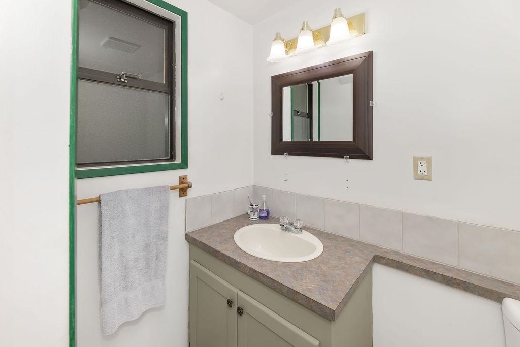 Garage Interior Photo of 6950 Porpoise Drive, Sechelt, BC