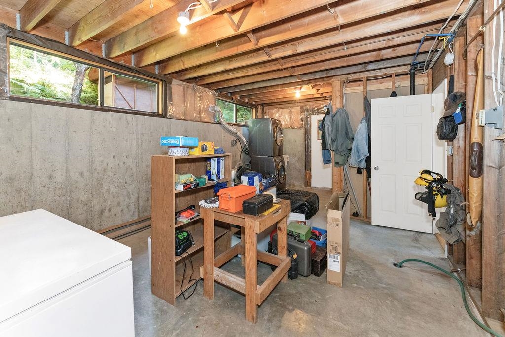 Hallway Photo of 6950 Porpoise Drive, Sechelt, BC