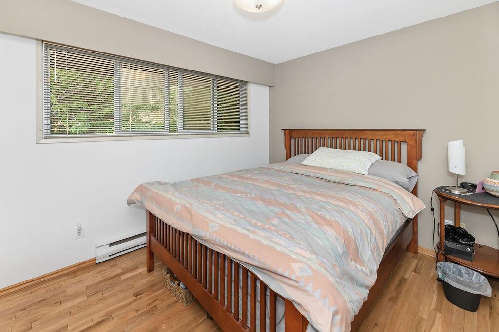 Office / Den Photo of 6950 Porpoise Drive, Sechelt, BC