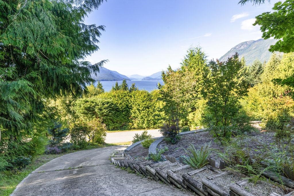 Outdoor Deck Photo of 6950 Porpoise Drive, Sechelt, BC
