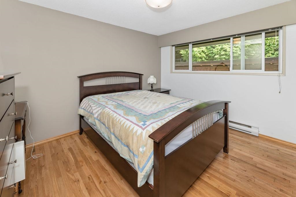 Powder Room Photo of 6950 Porpoise Drive, Sechelt, BC