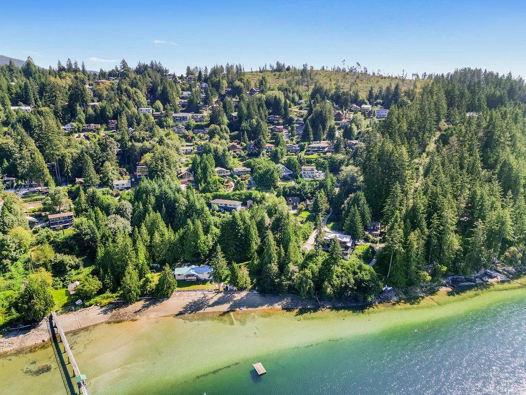 Swimming Pool Photo of 6950 Porpoise Drive, Sechelt, BC