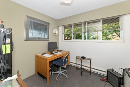 Laundry Room Photo of 6950 Porpoise Drive, Sechelt, BC